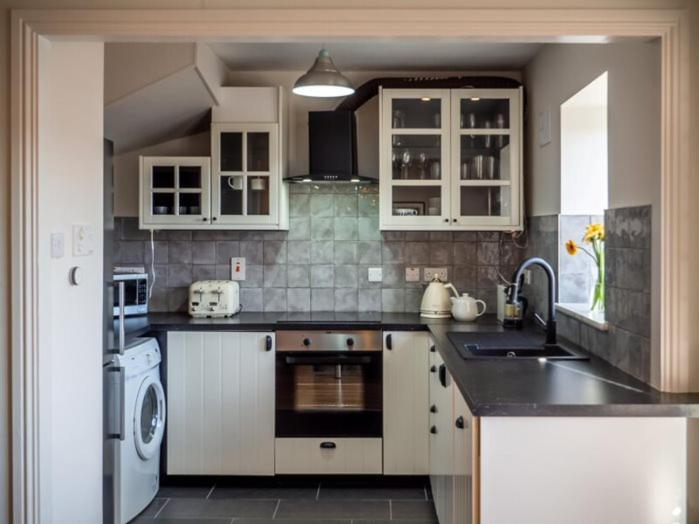 Rosies Apartment Клифдън Екстериор снимка